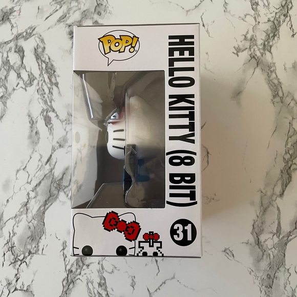 Hello Kitty Funko Pop 31 - Picture 4 of 7